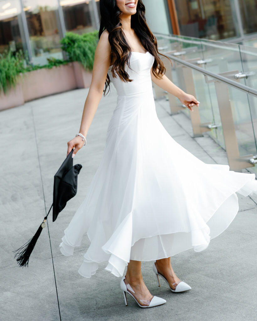 Graduation Photoshoot dress outfit ideas for college graduation photography