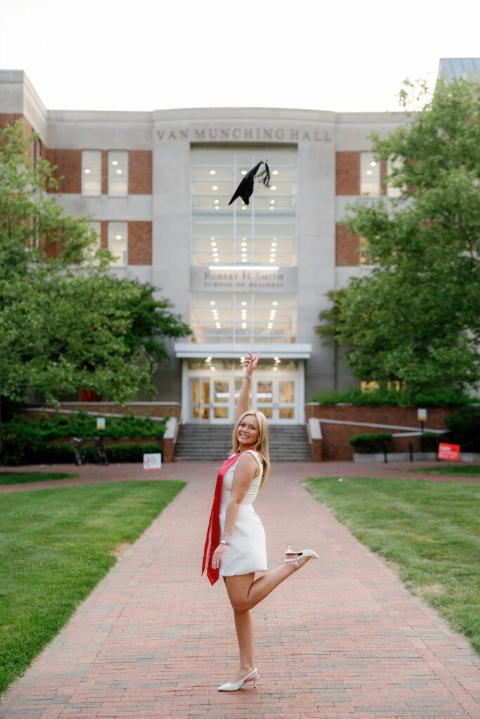 Graduation photography at Smith Business School Van Munching Hall